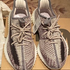 Yeezy Zyon Size 5